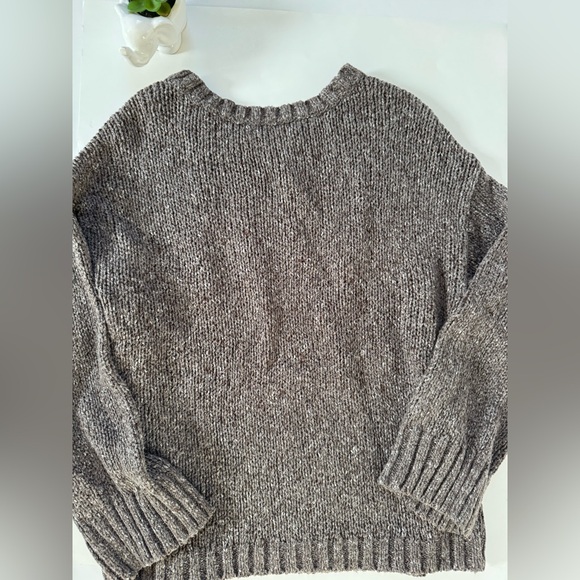 American Eagle outfitters size medium sweater.GUC - Picture 8 of 8